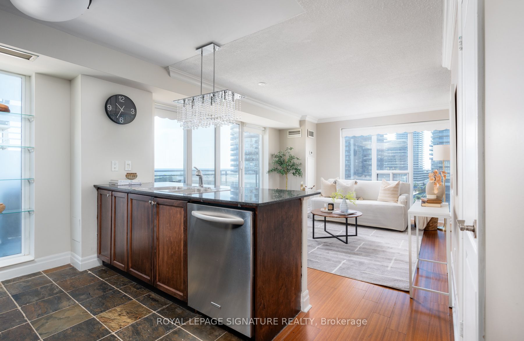 2121 Lake Shore Boulevard W, #1012