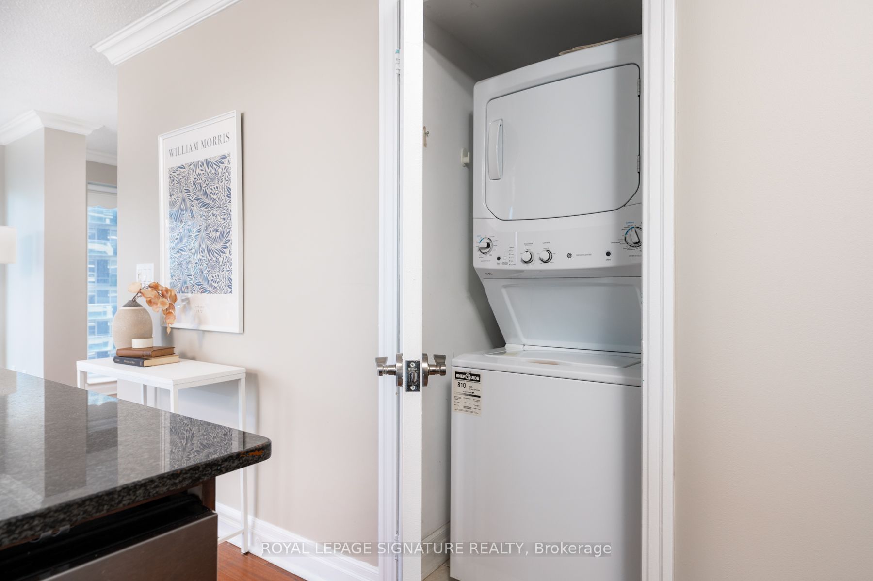2121 Lake Shore Boulevard W, #1012