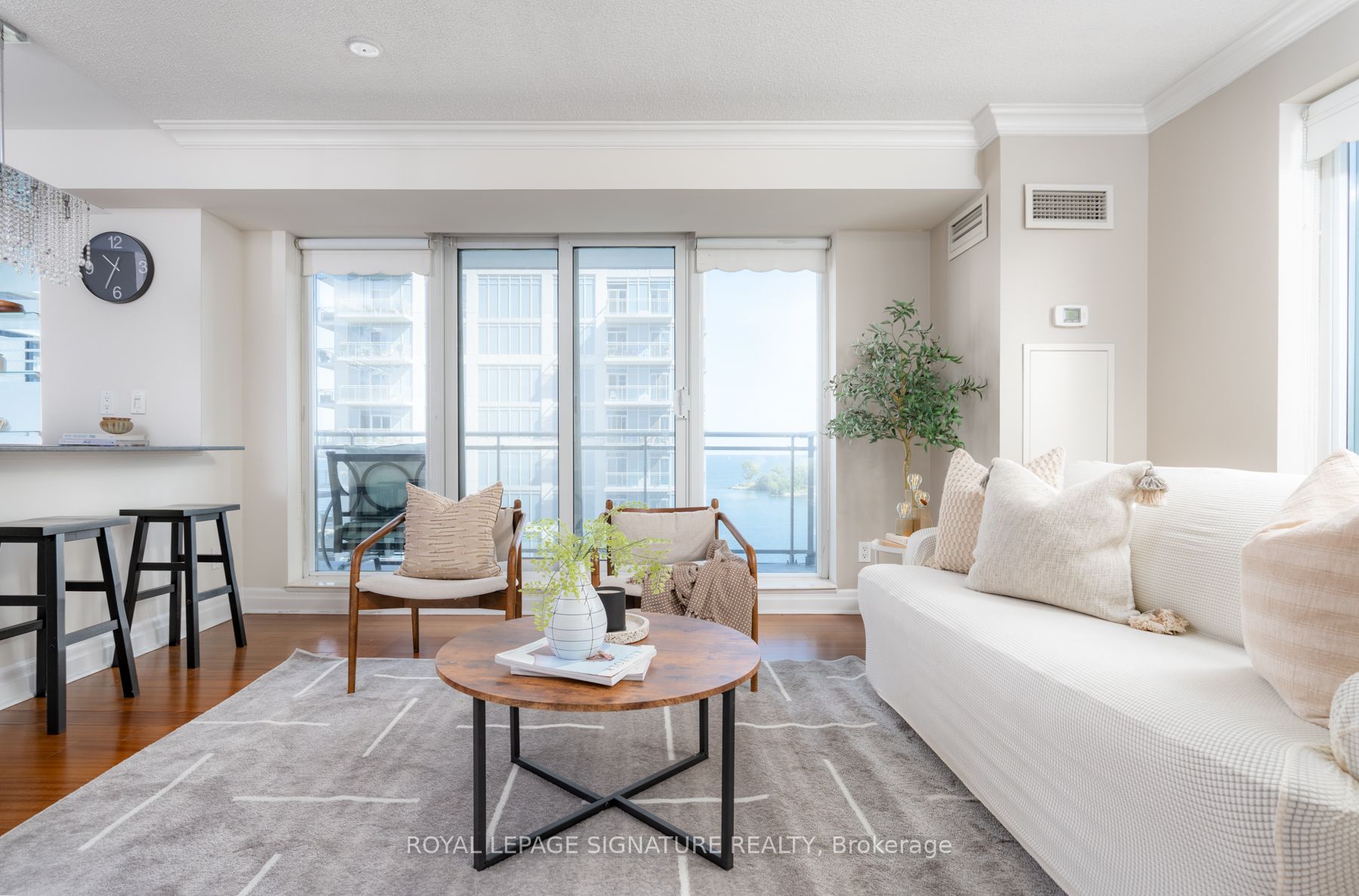 2121 Lake Shore Boulevard W, #1012