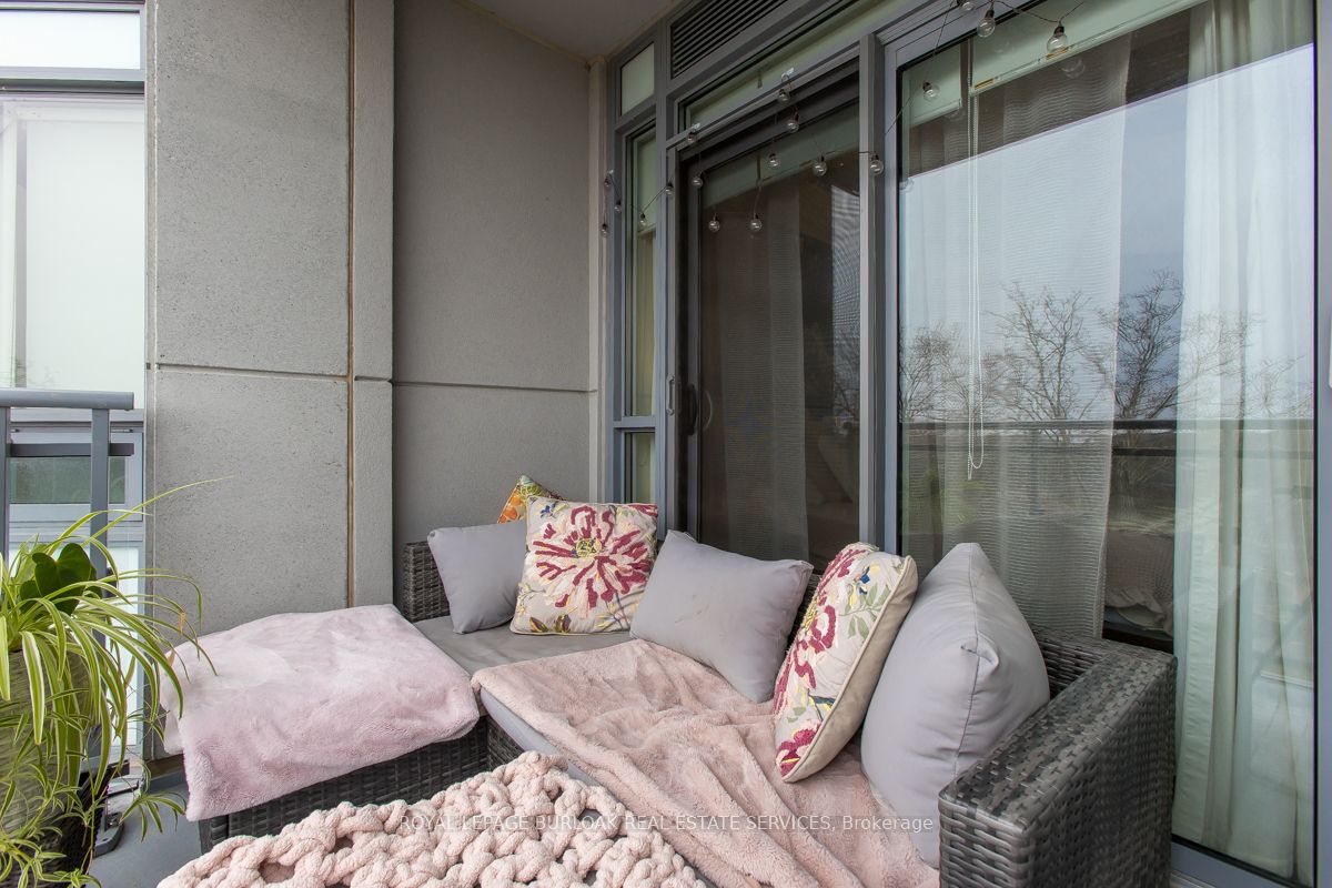 3500 Lakeshore Road W #711