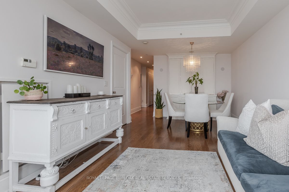 3500 Lakeshore Road W #711
