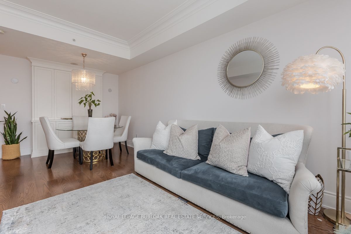 3500 Lakeshore Road W #711