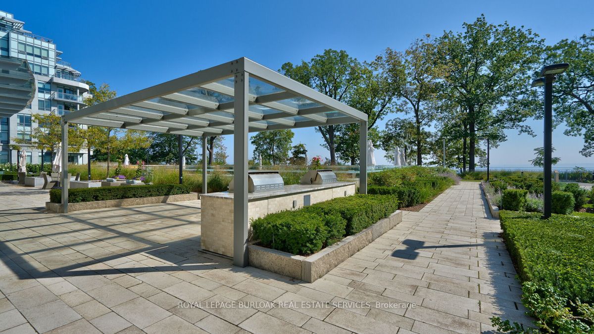 3500 Lakeshore Road W #711