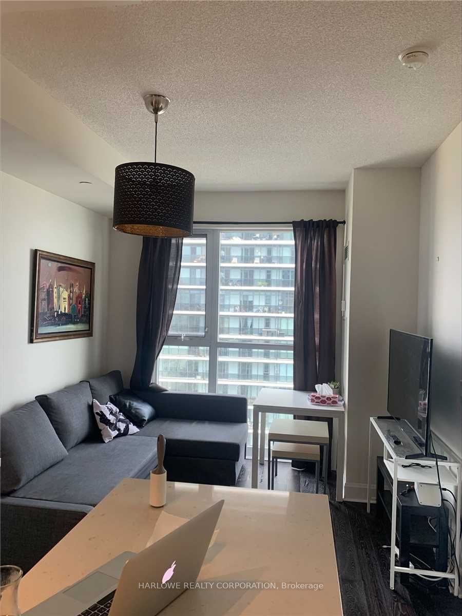 33 Shore Breeze Dr, #2006