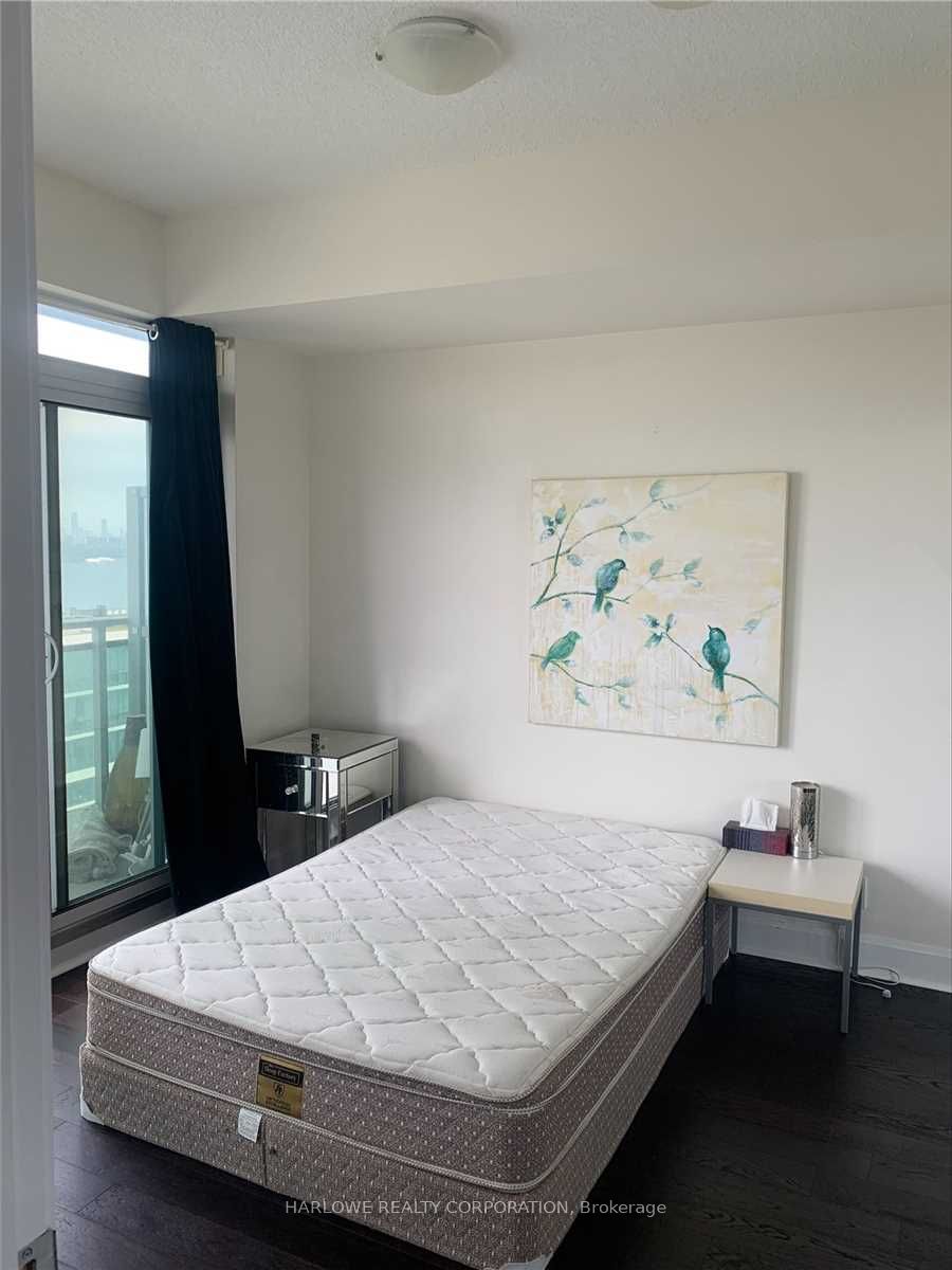 33 Shore Breeze Dr, #2006