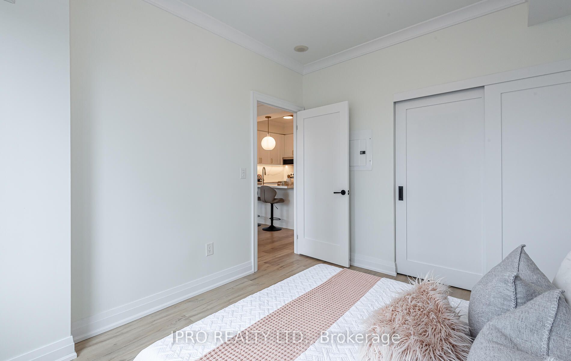 385 Prince Of Wales Dr, #412