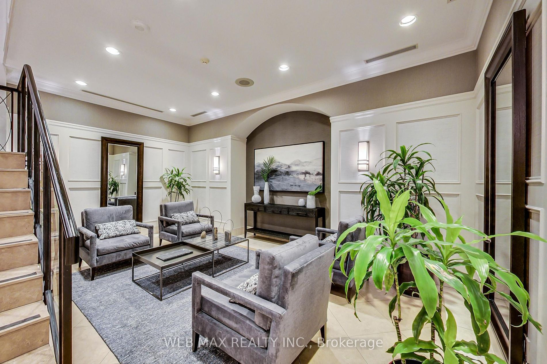 5233 Dundas St W, #2318