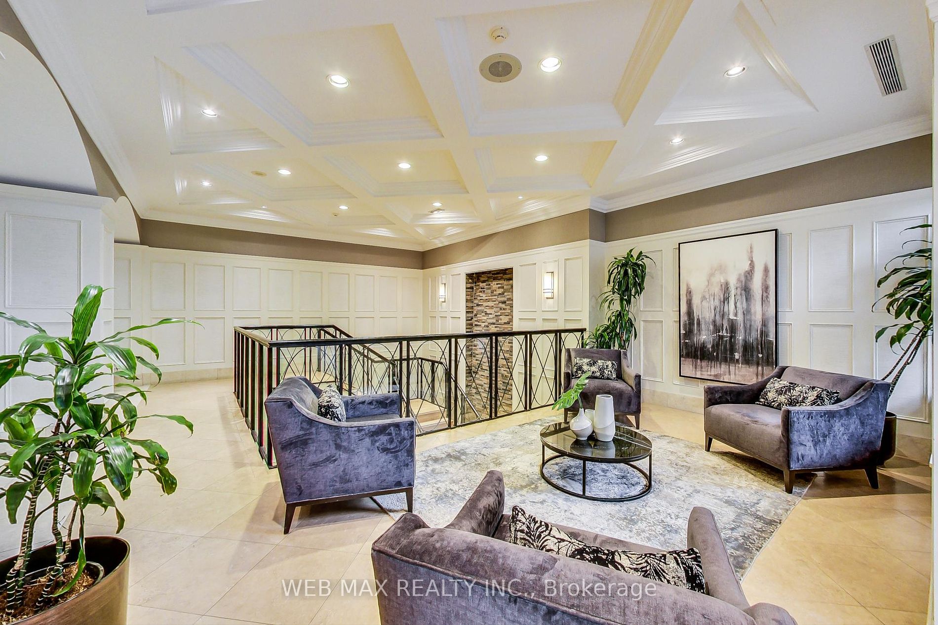 5233 Dundas St W, #2318