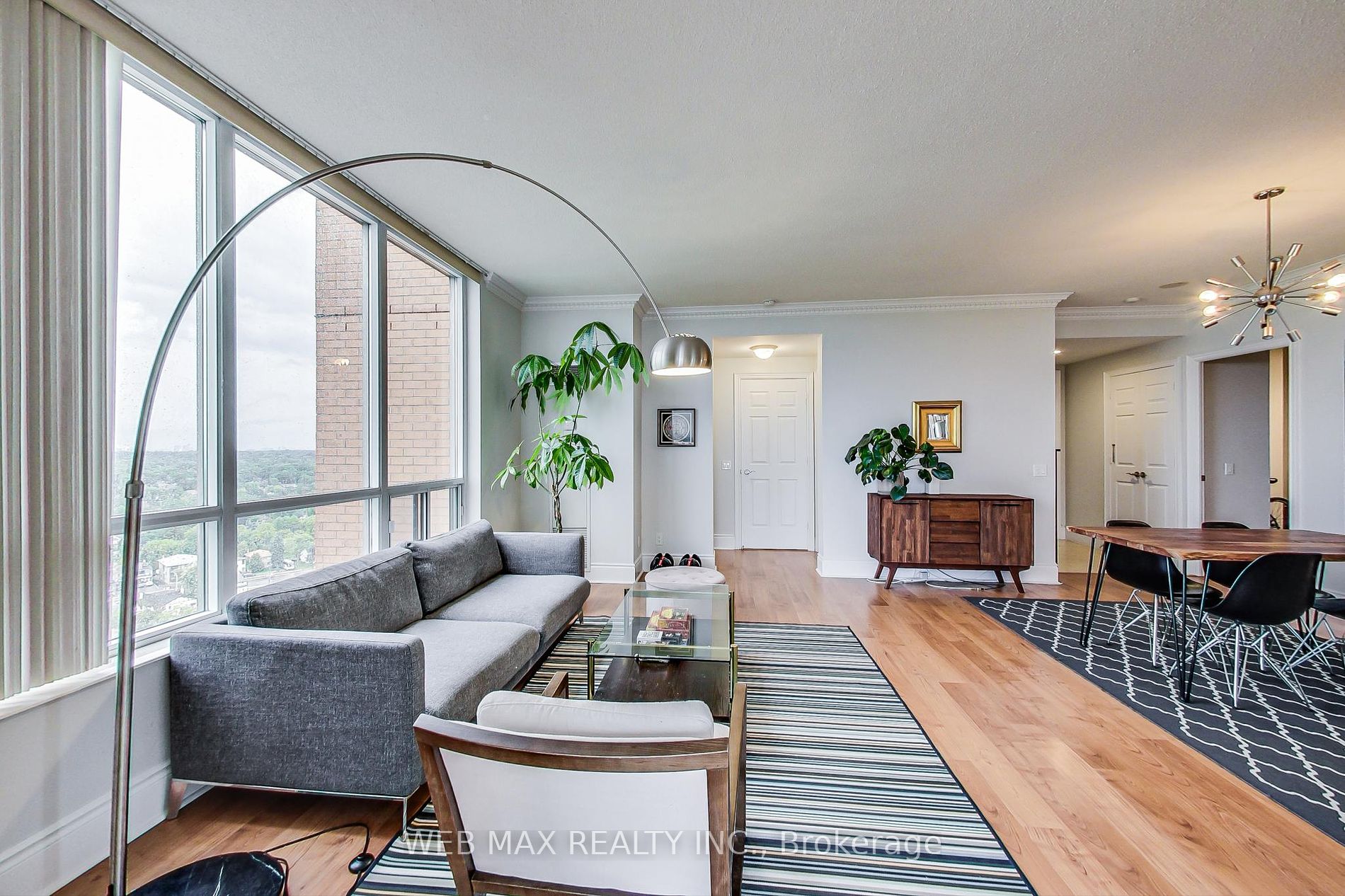5233 Dundas St W, #2318