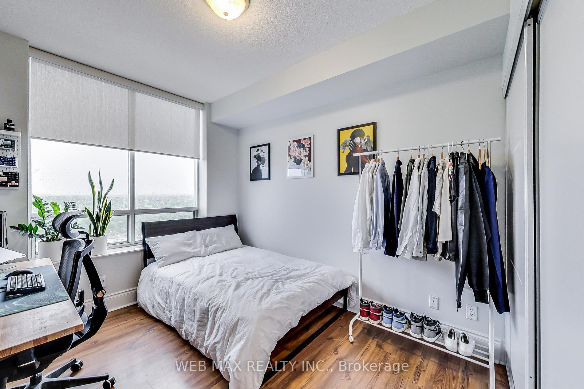 5233 Dundas St W, #2318