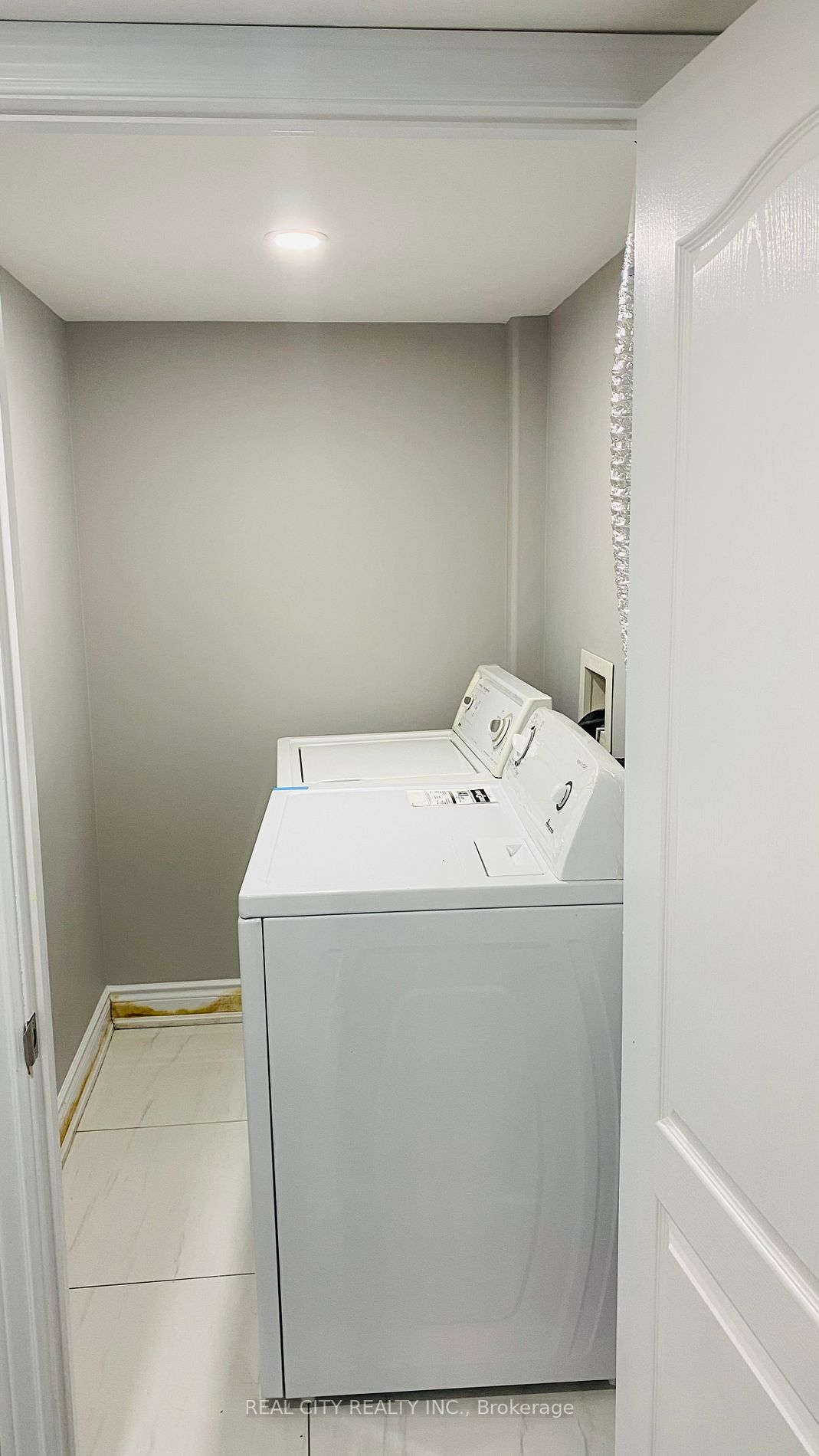 5953 Chorley Basement Place