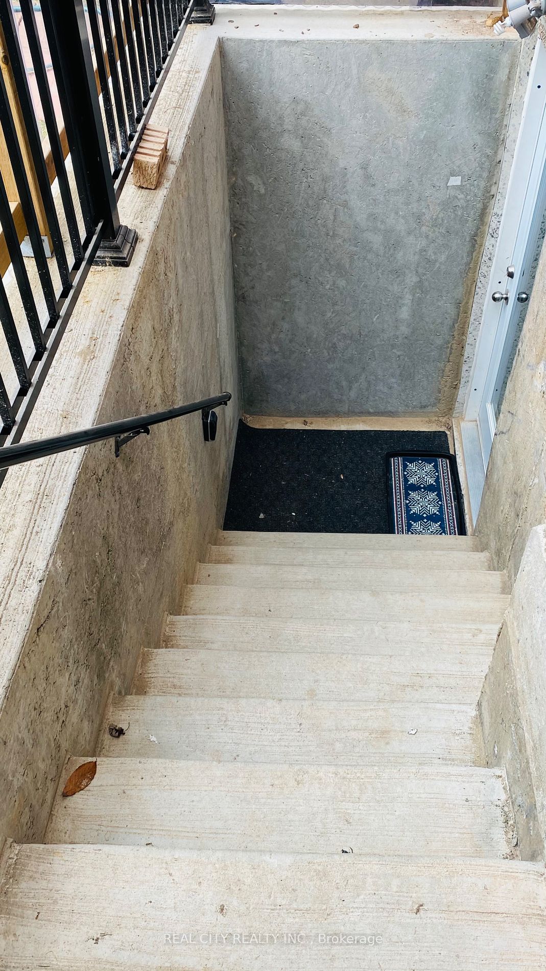 5953 Chorley Basement Place