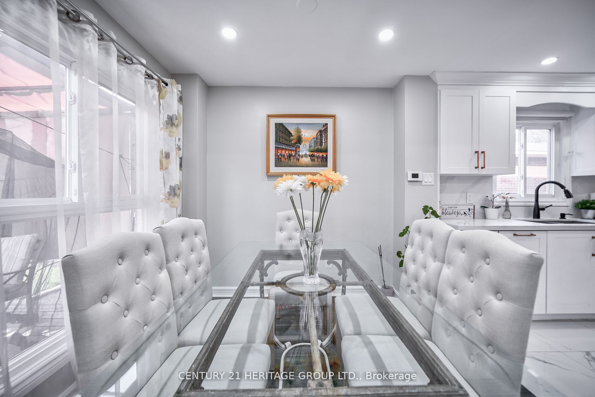 10 Shenstone Ave