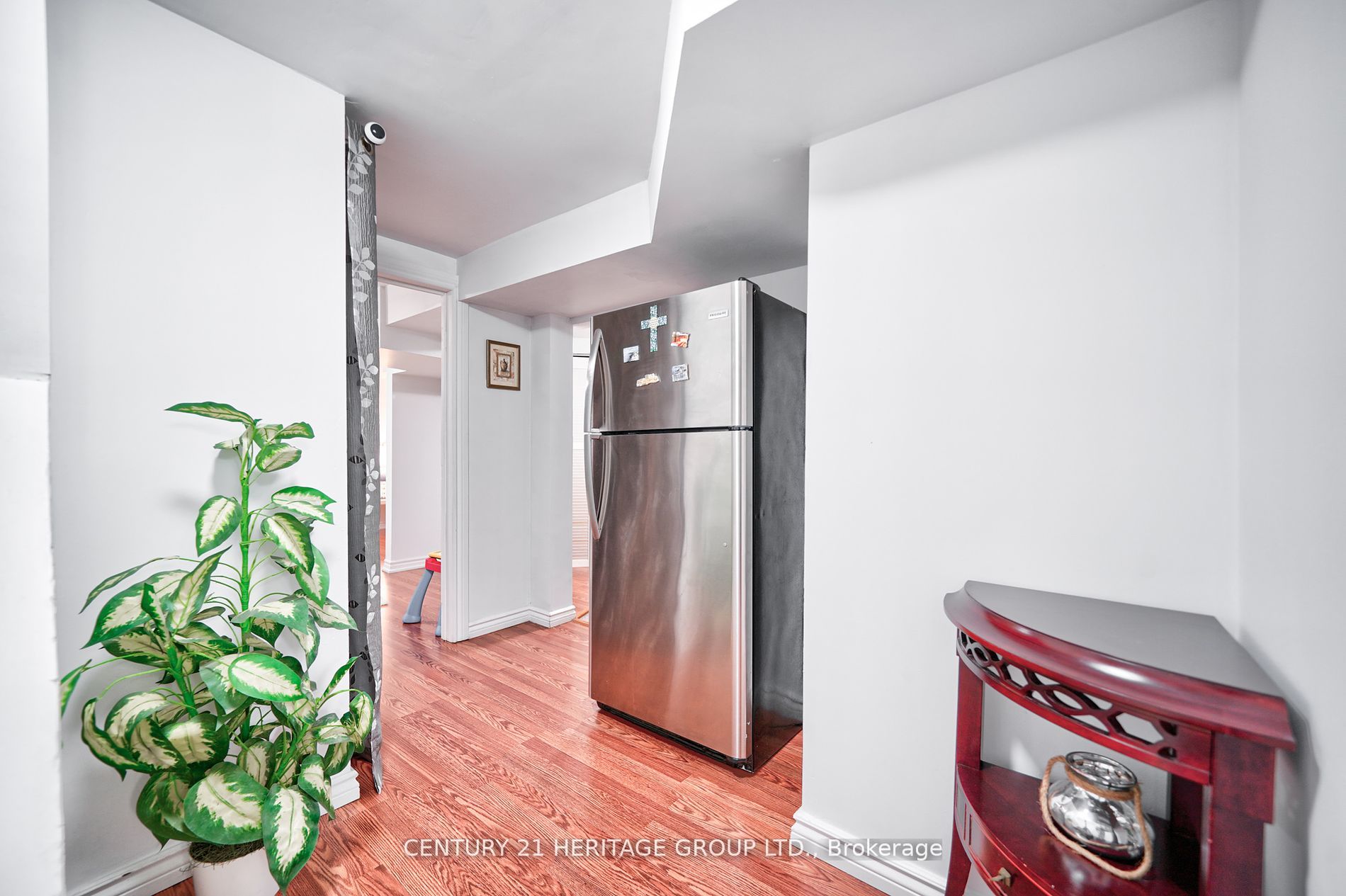 10 Shenstone Ave