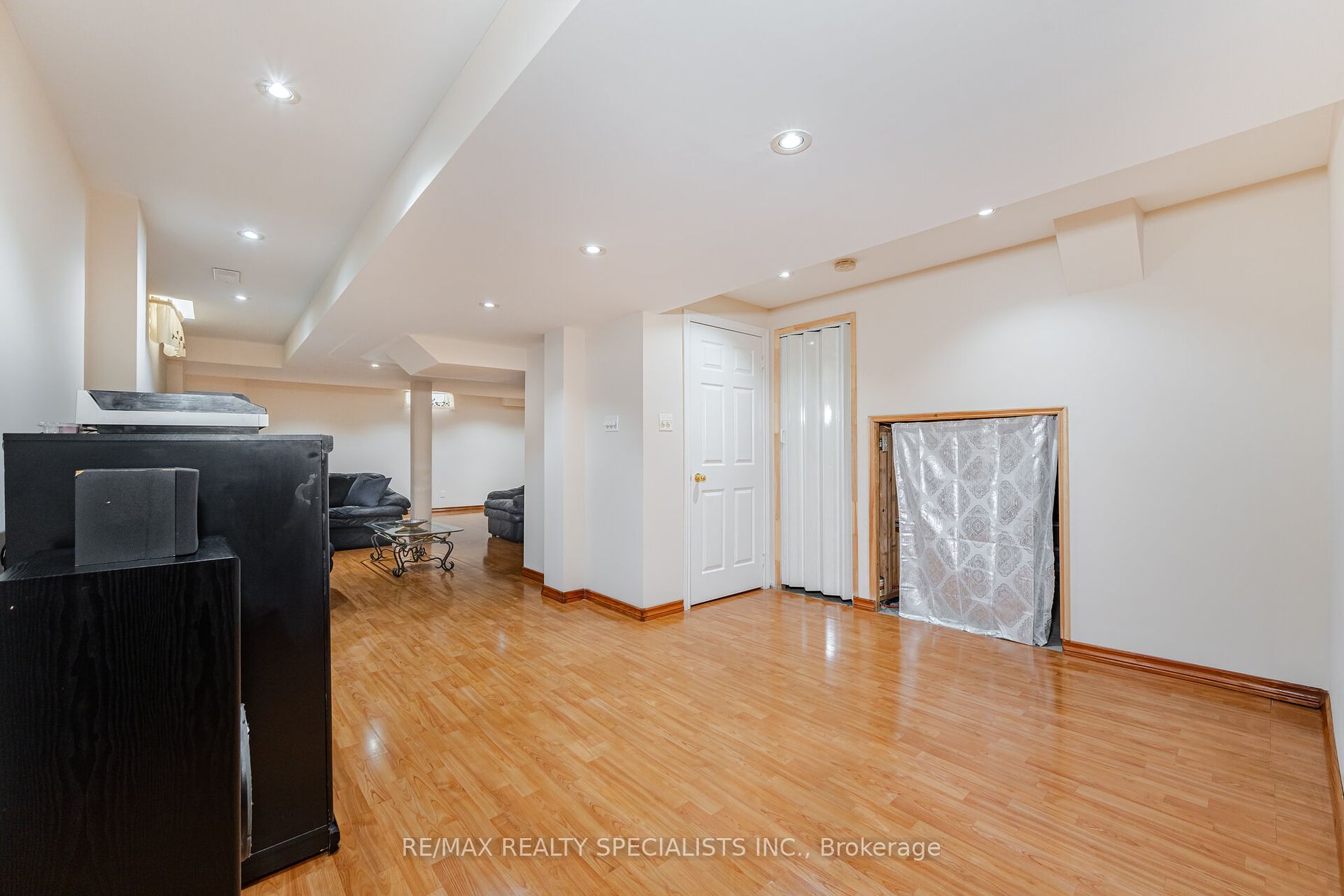 82 Fallstar Cres