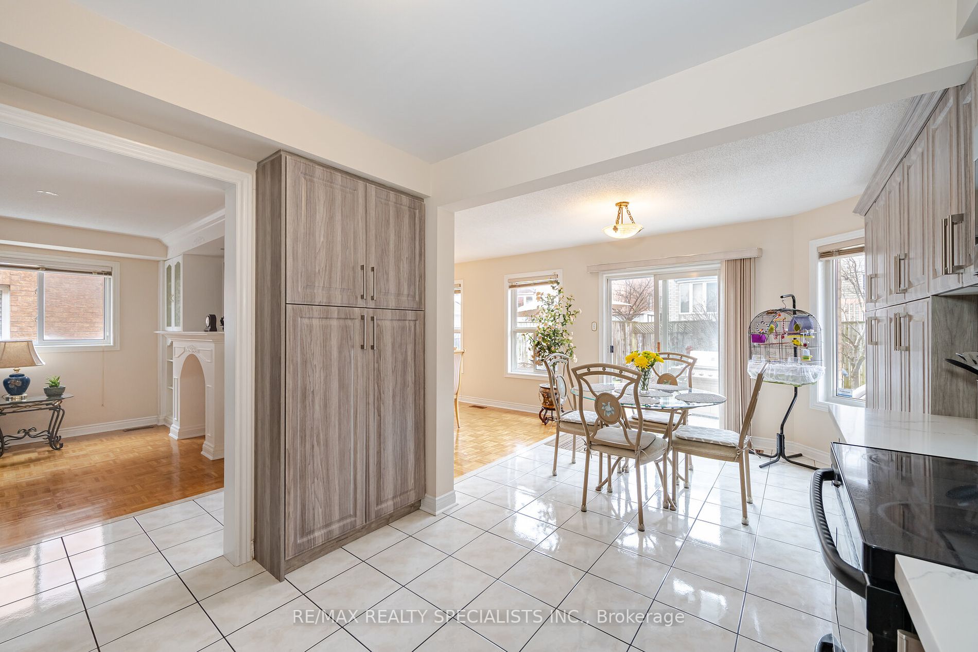 82 Fallstar Cres