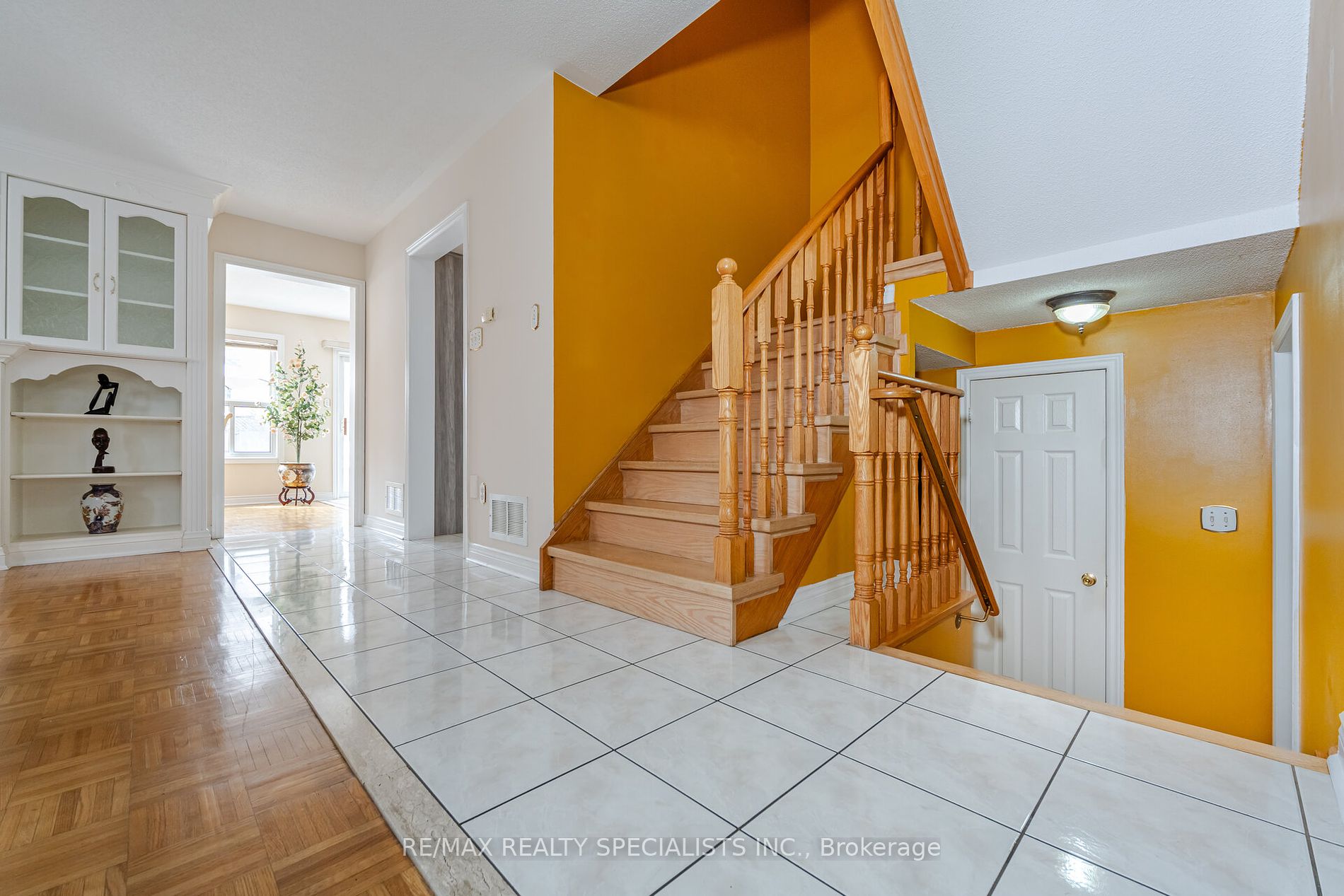 82 Fallstar Cres