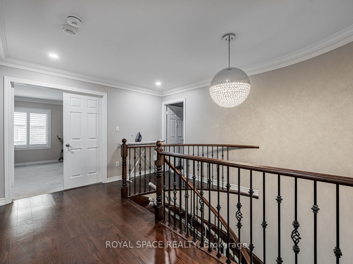 21 Belgium Crescent