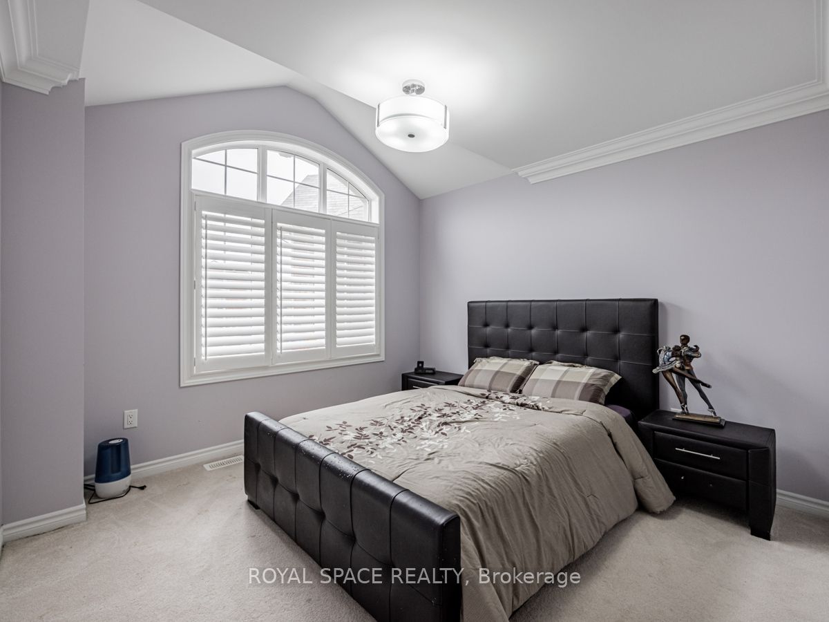 21 Belgium Crescent