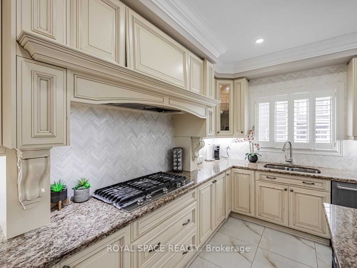 21 Belgium Crescent
