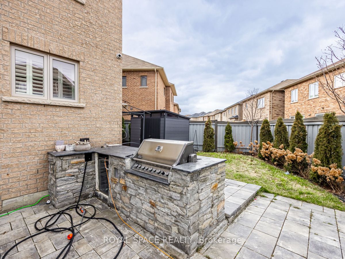 21 Belgium Crescent