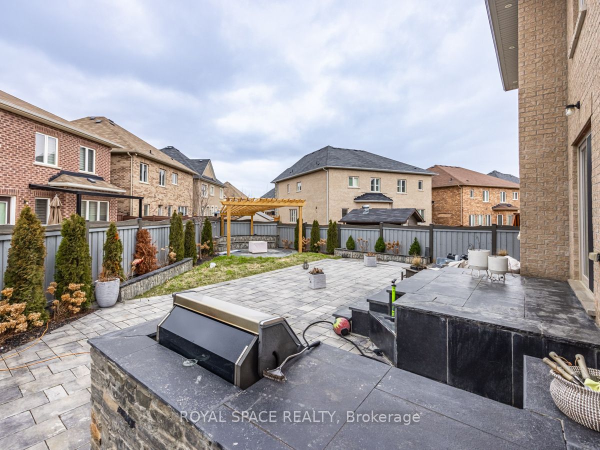 21 Belgium Crescent
