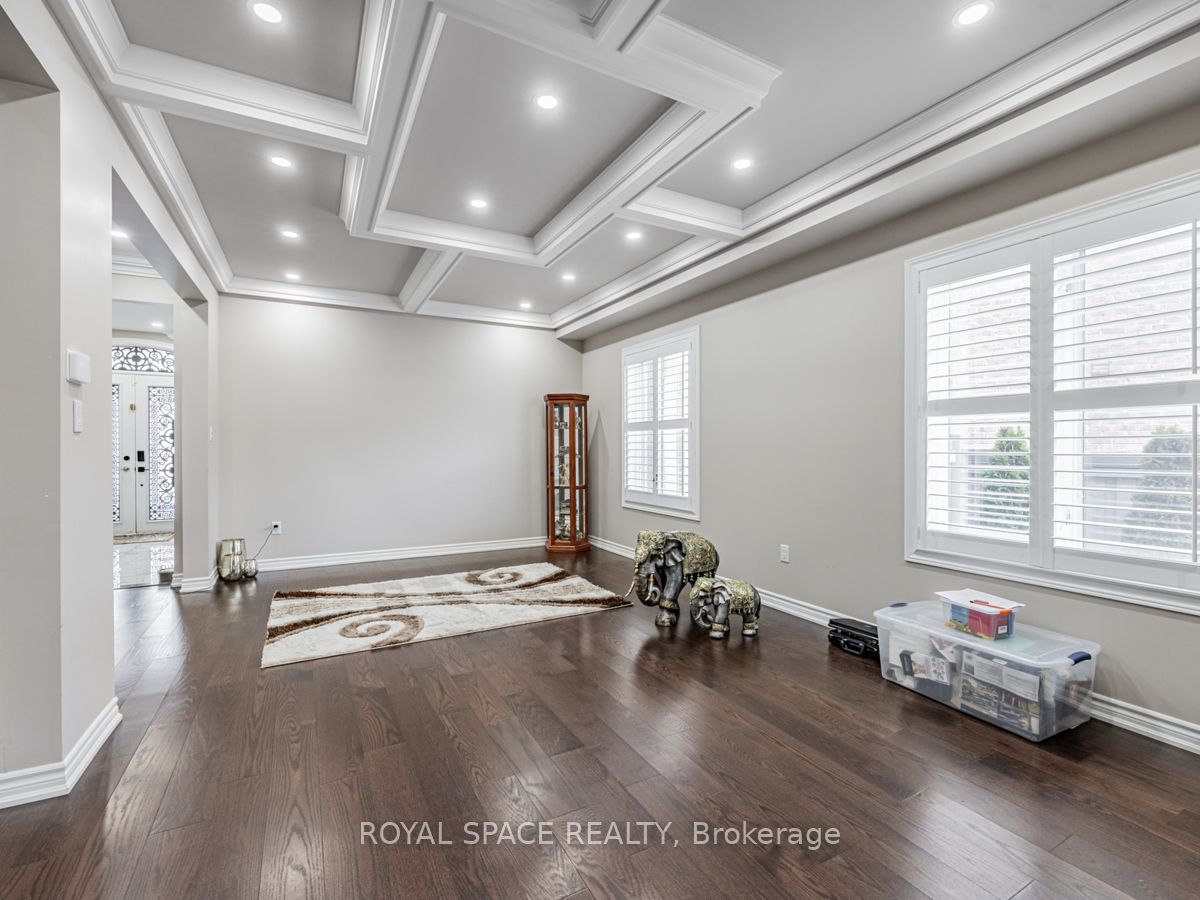 21 Belgium Crescent