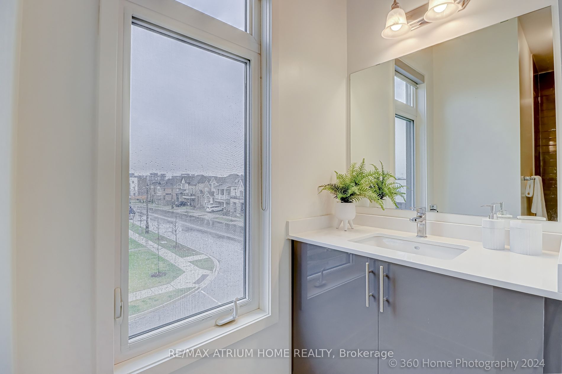 159 Loganberry Gate