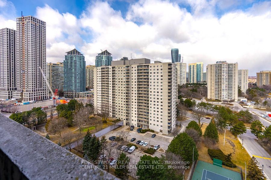 50 Elm Drive E, #310