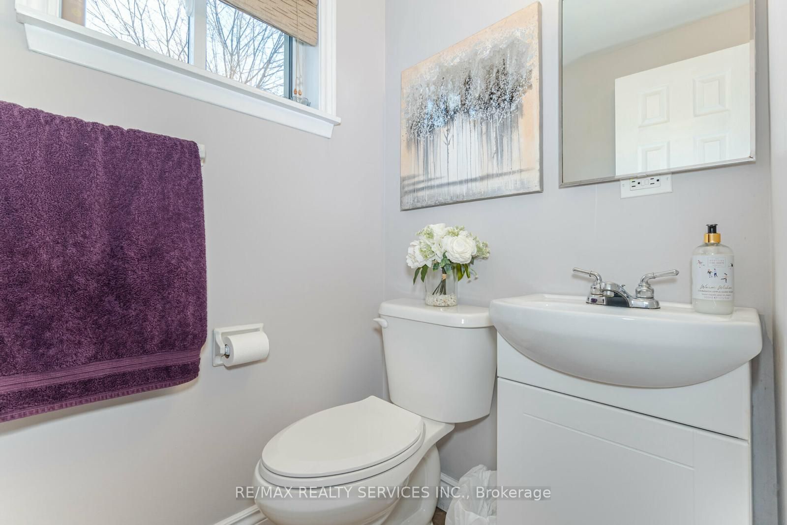 62 Ambleside Dr