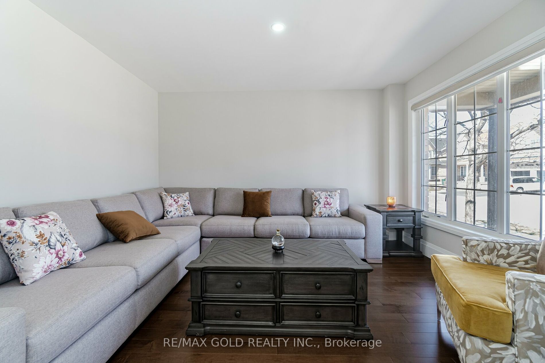 8 Foxmere Rd