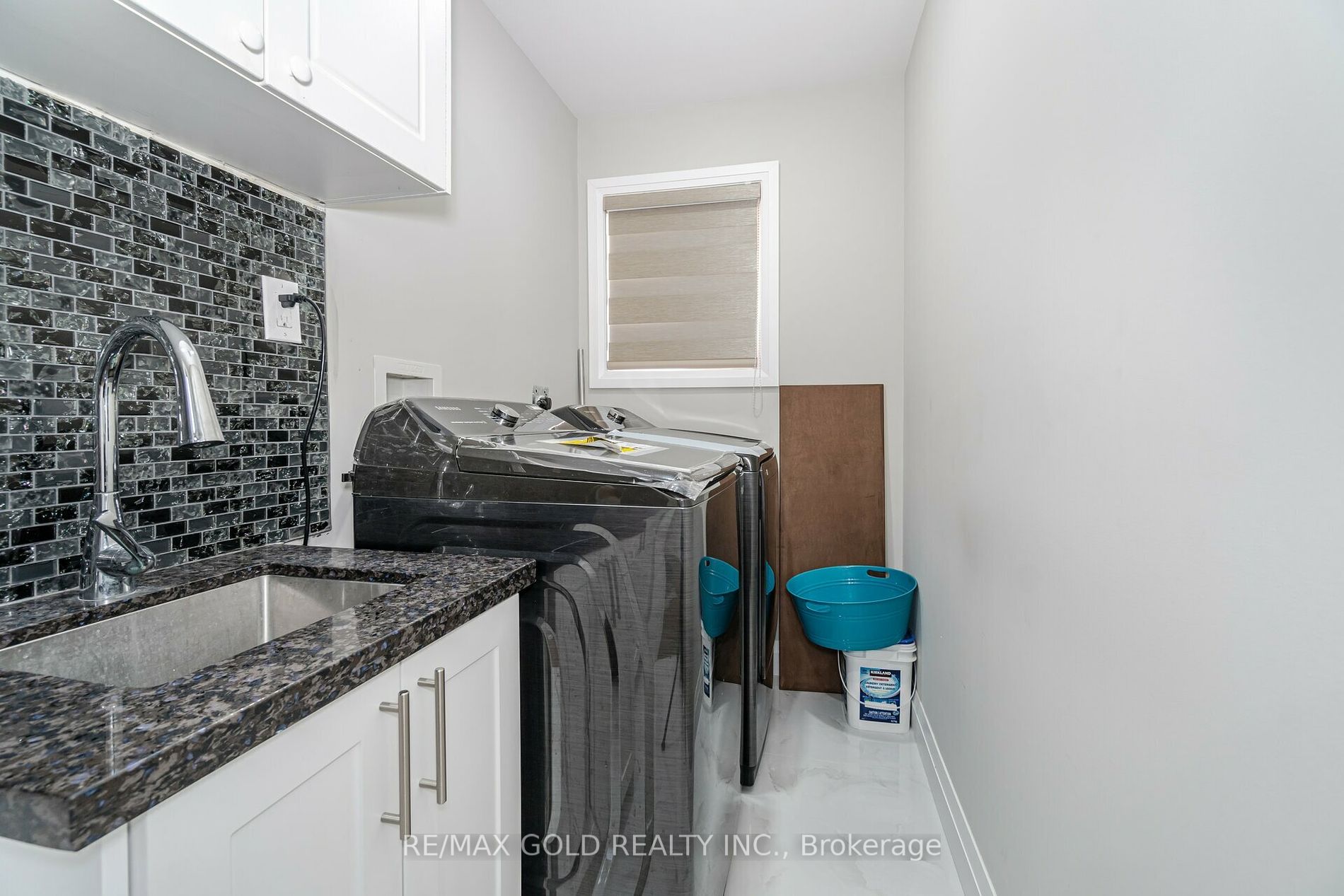 8 Foxmere Rd