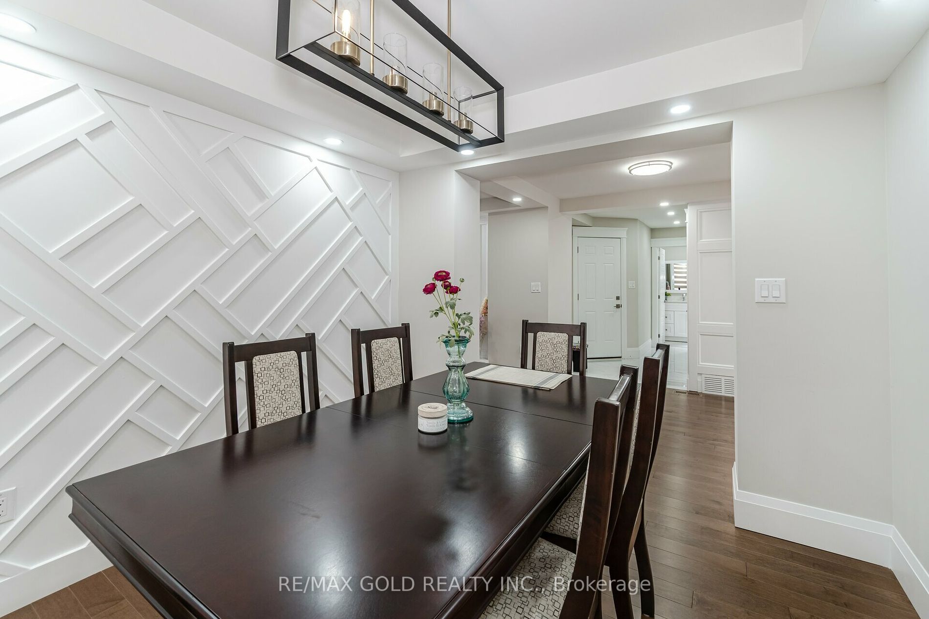 8 Foxmere Rd
