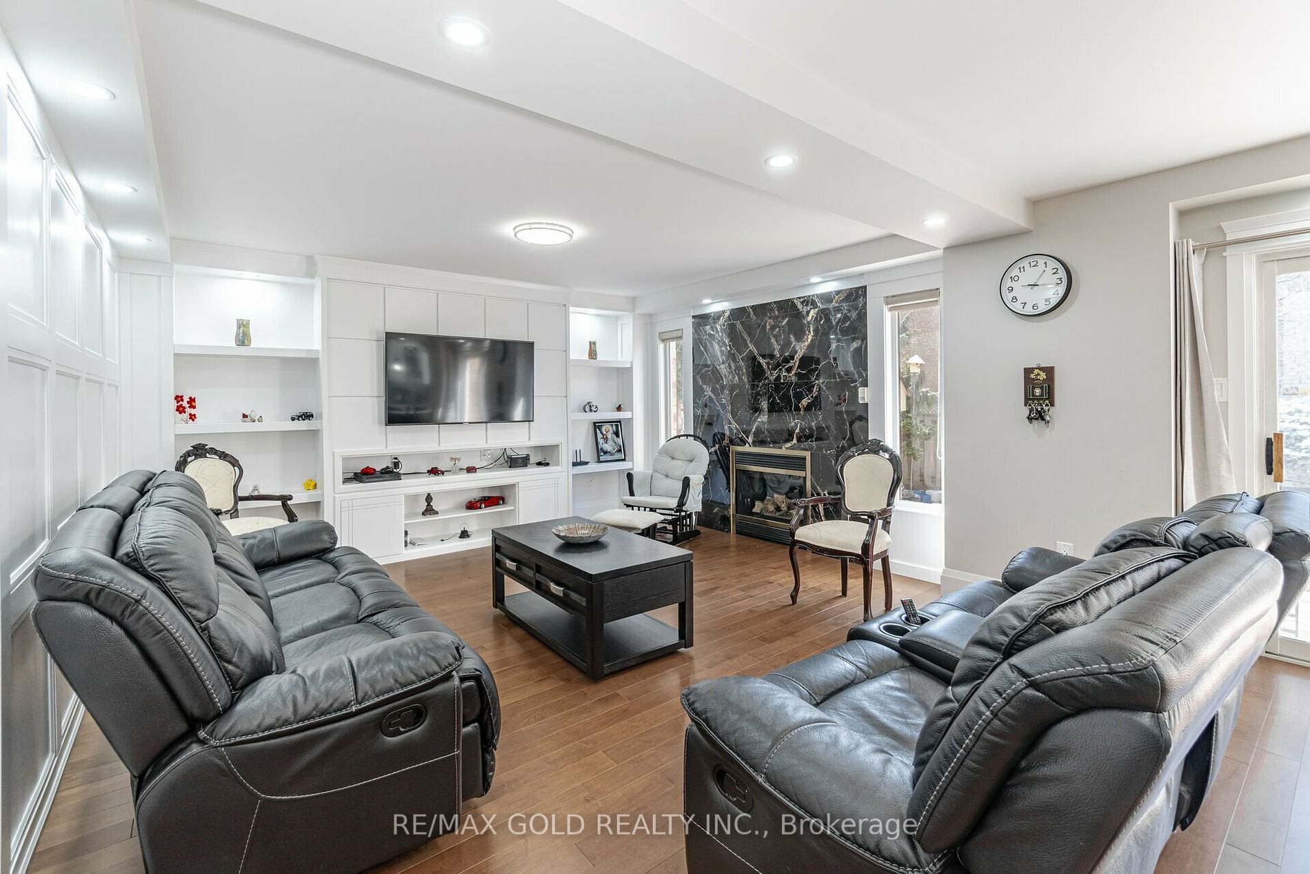 8 Foxmere Rd