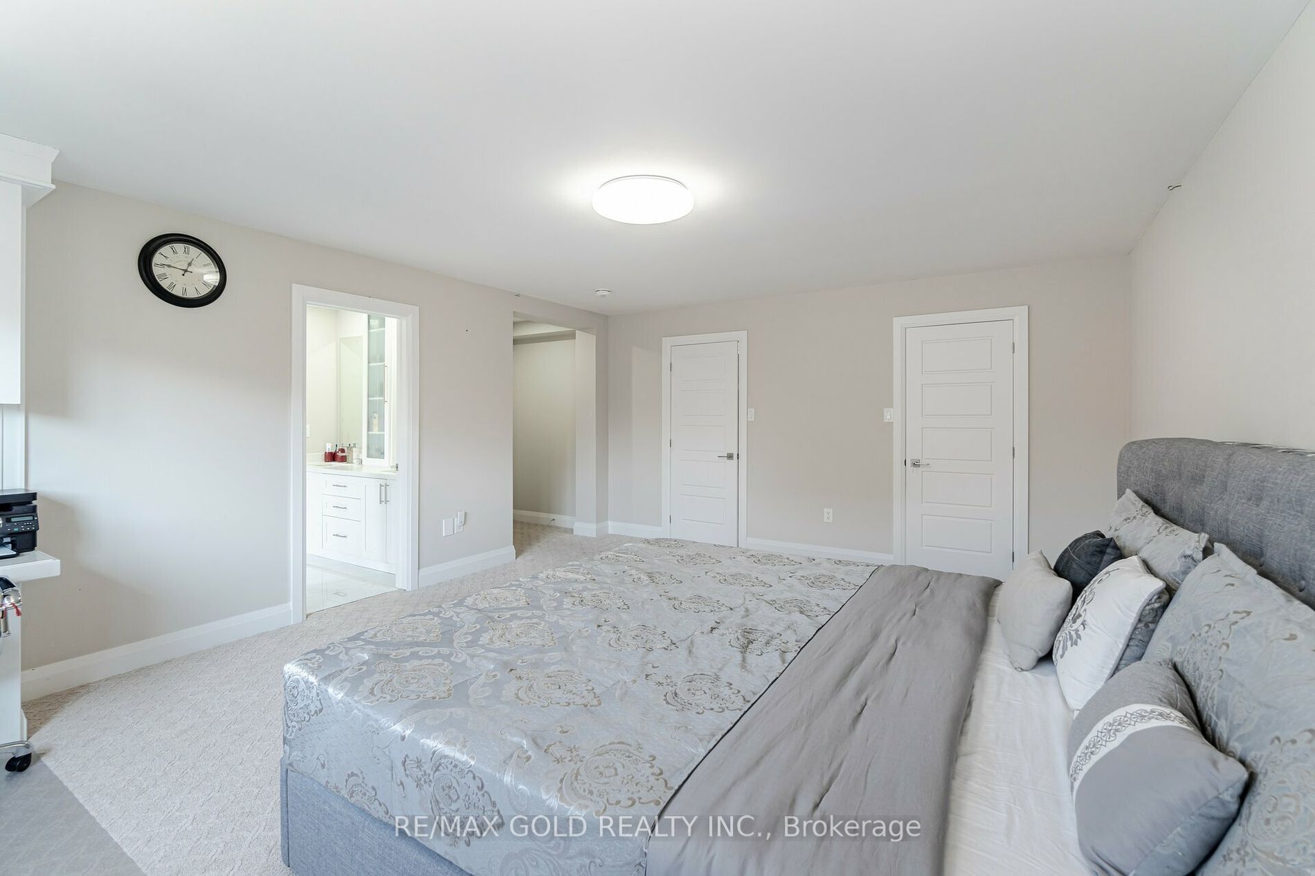 8 Foxmere Rd