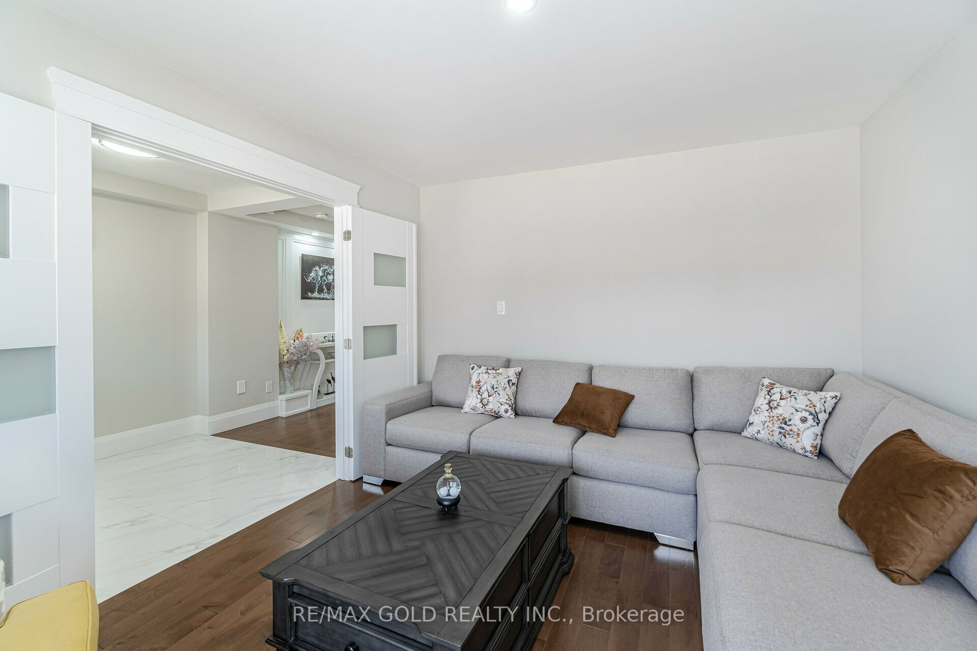 8 Foxmere Rd