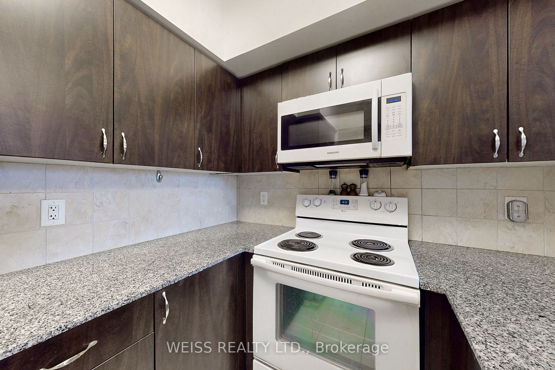 55 De Boers Dr, #303