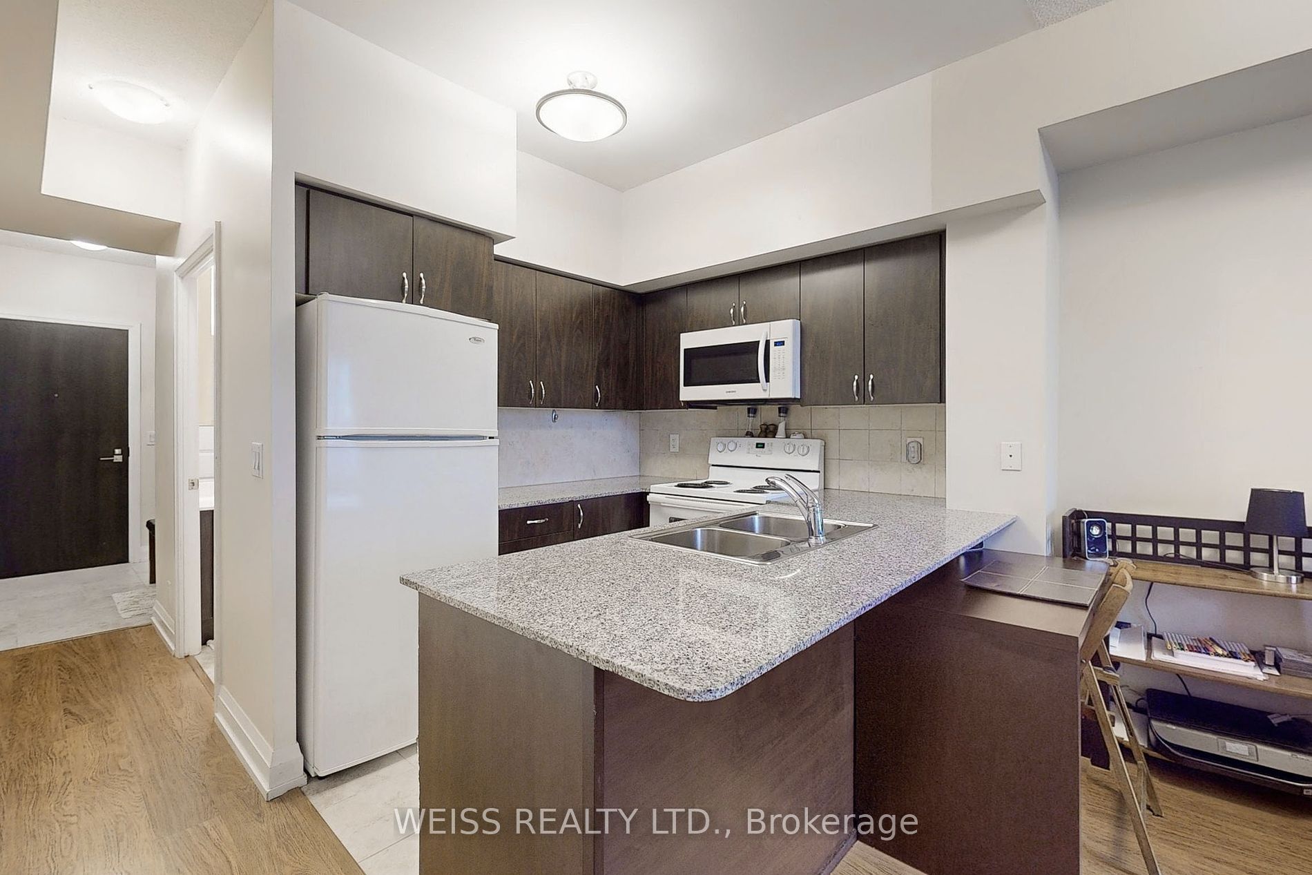 55 De Boers Dr, #303