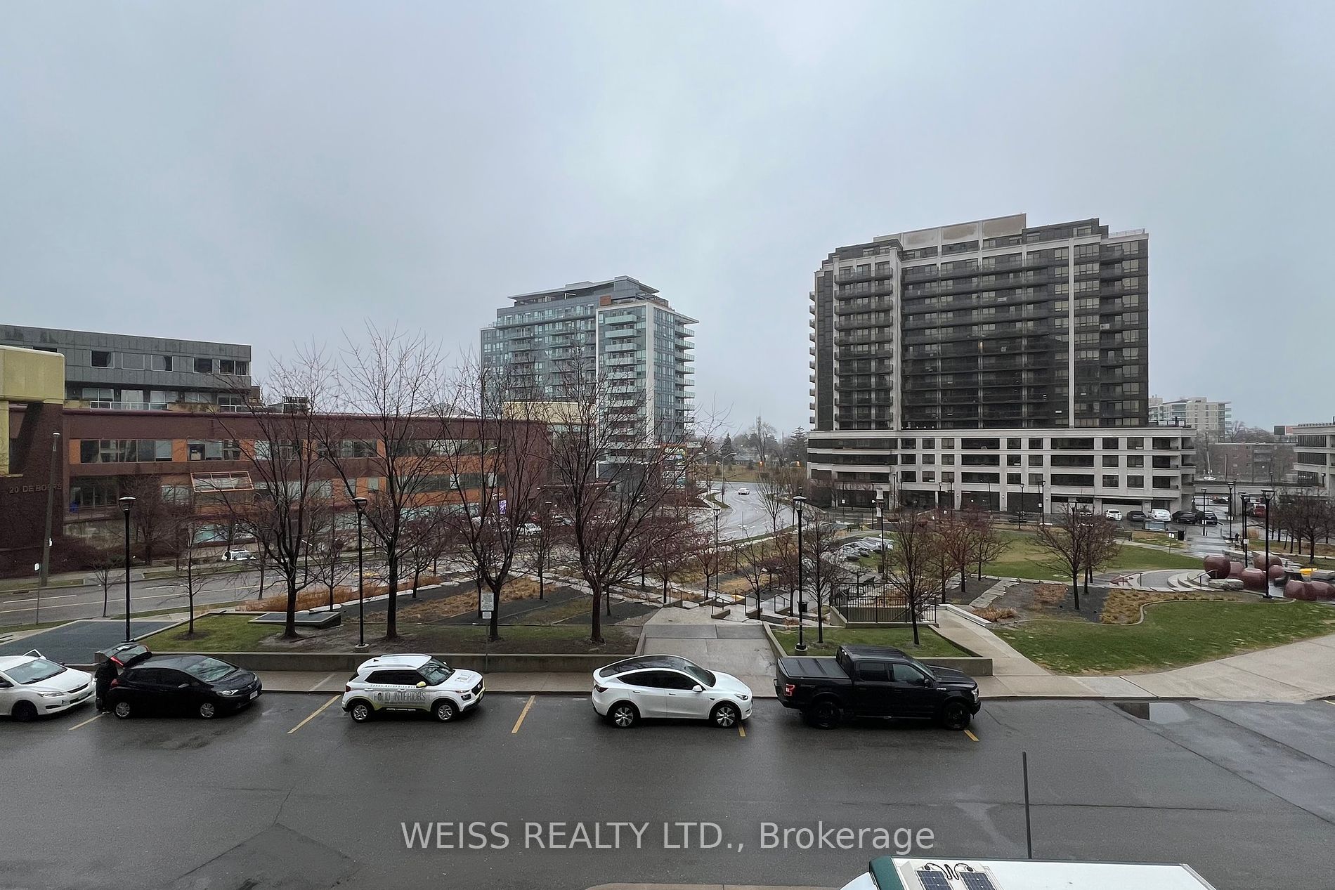 55 De Boers Dr, #303