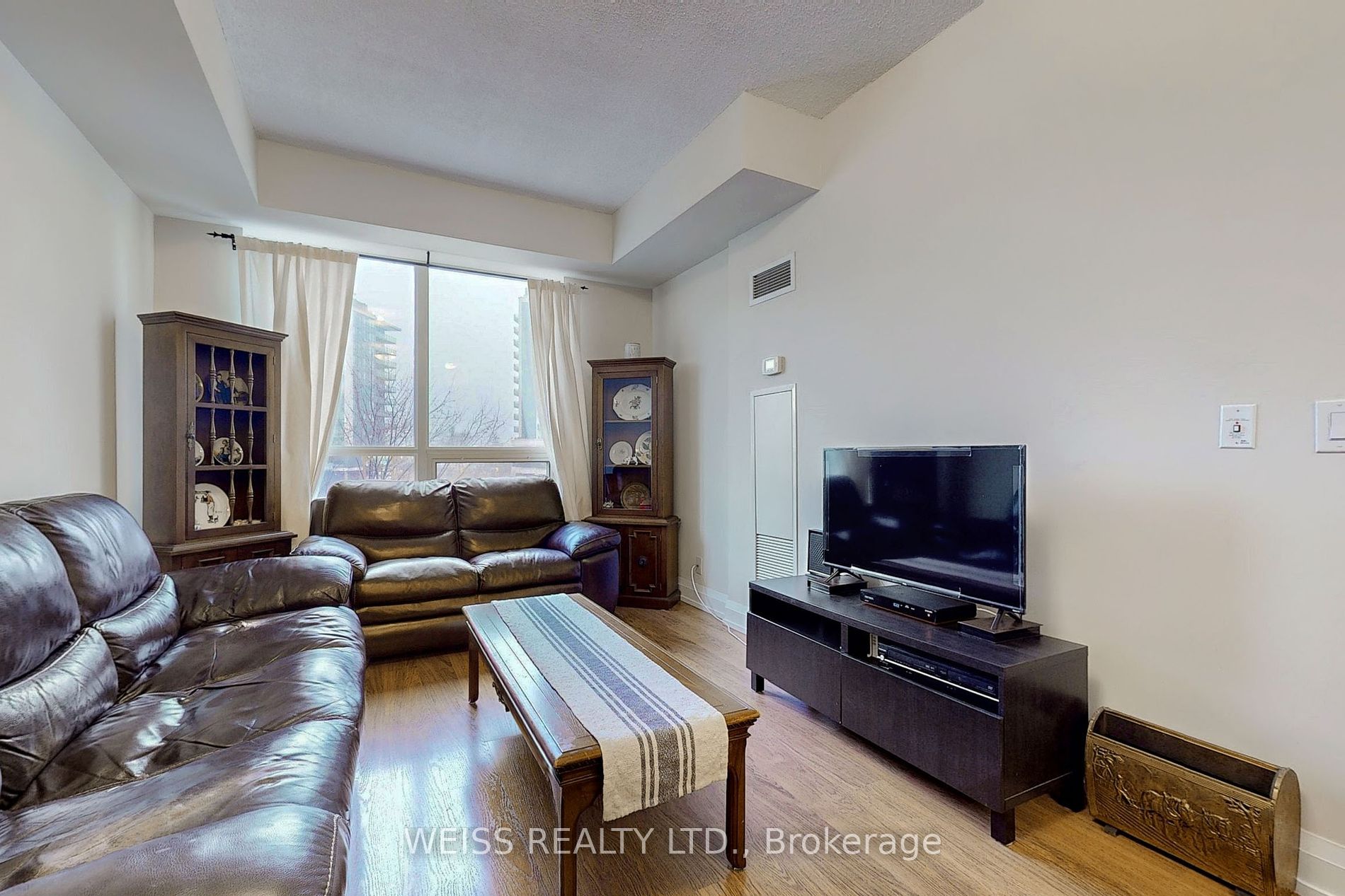 55 De Boers Dr, #303