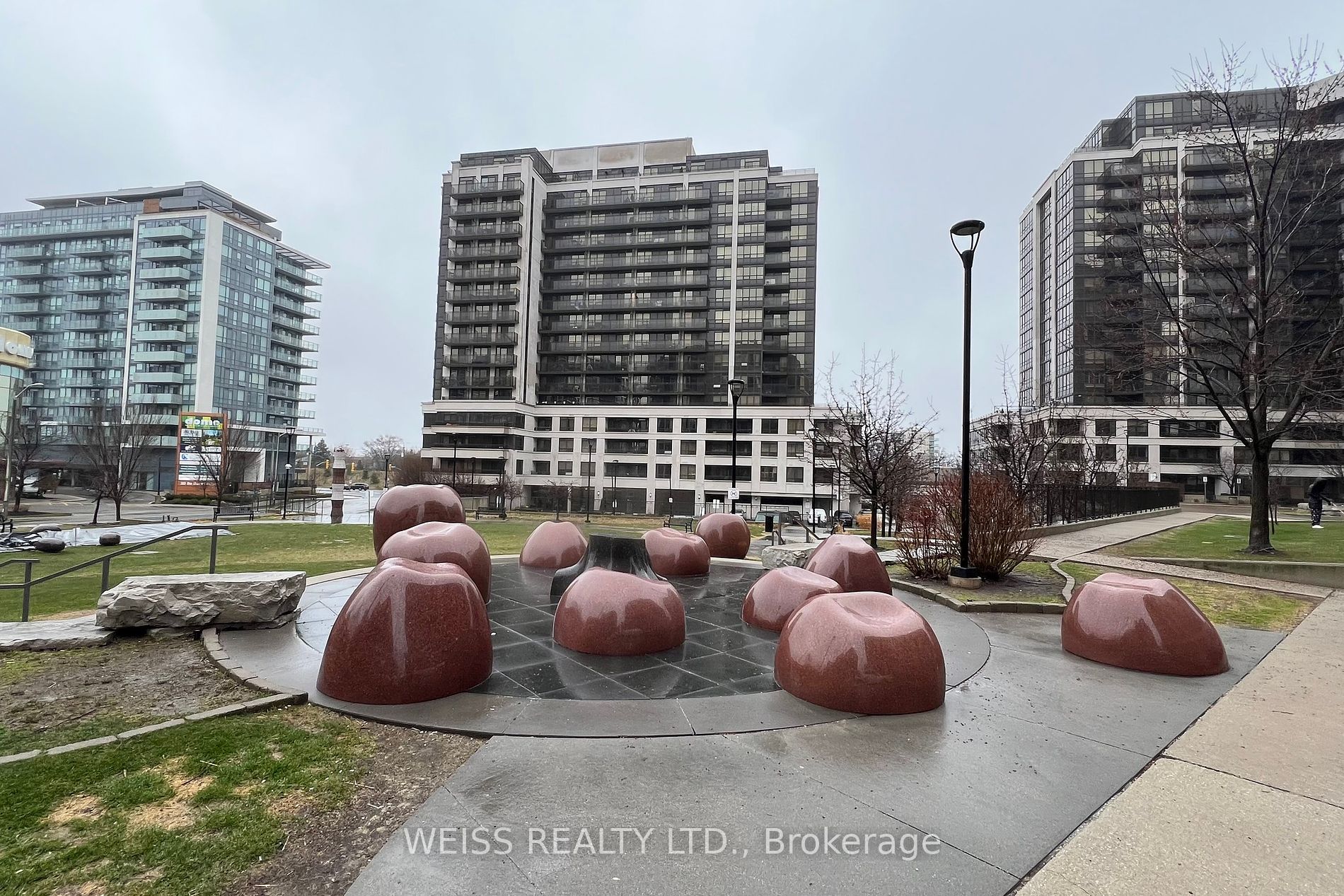55 De Boers Dr, #303