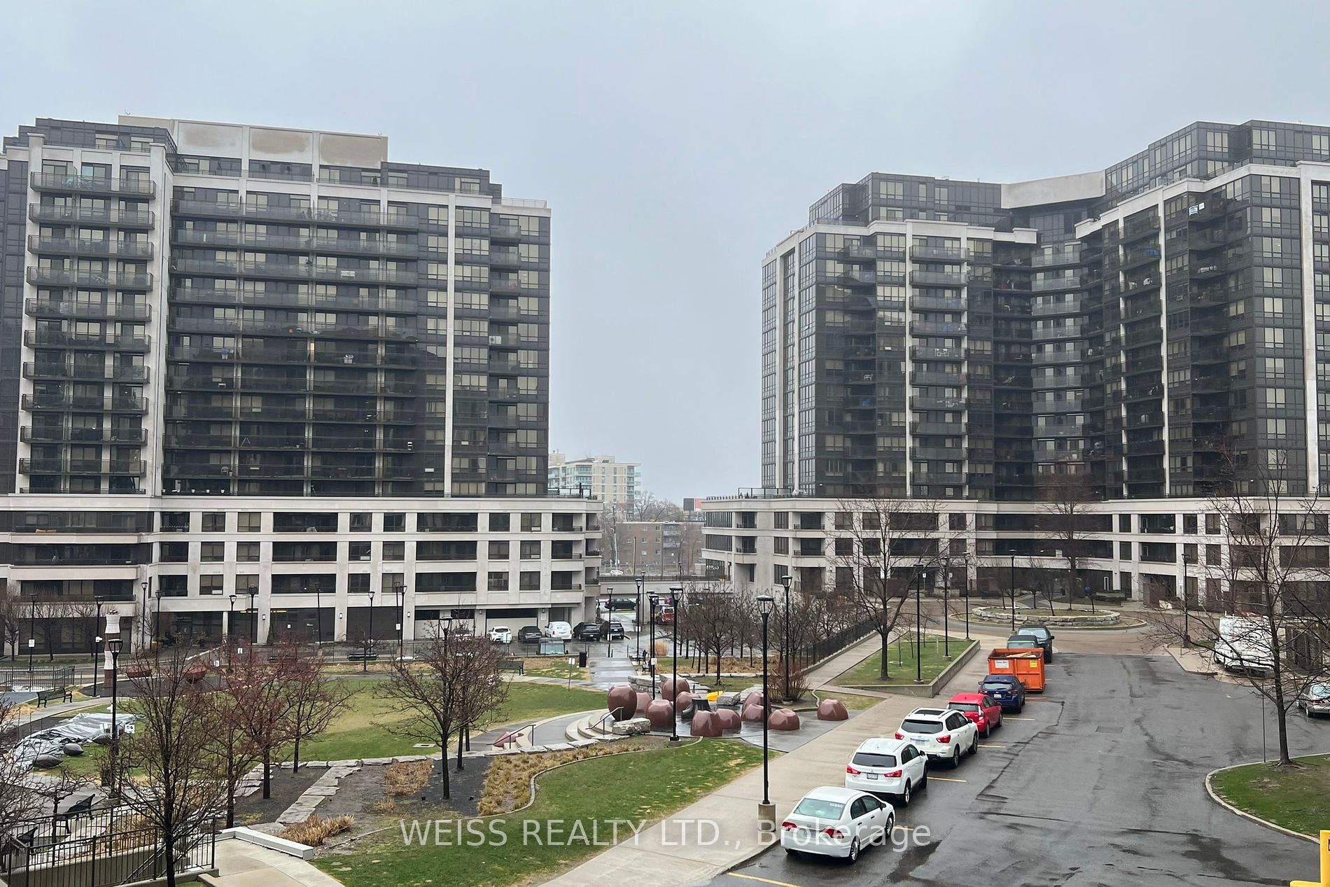 55 De Boers Dr, #303