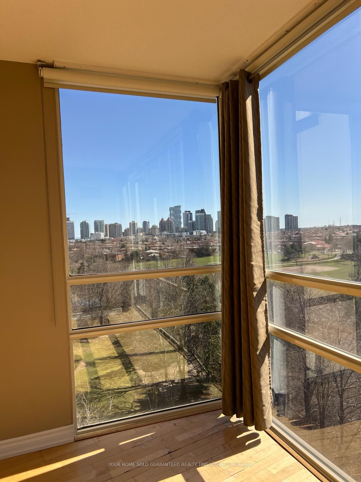50 Eglinton Avenue W, #708
