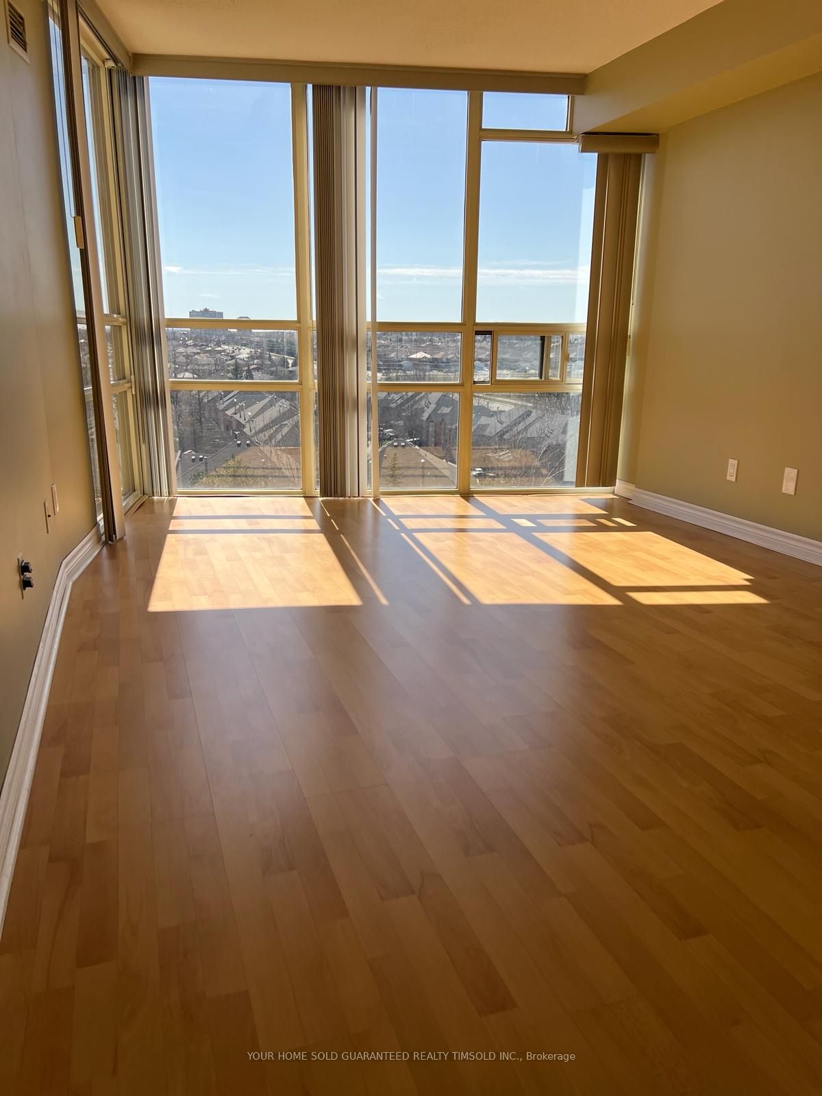 50 Eglinton Avenue W, #708