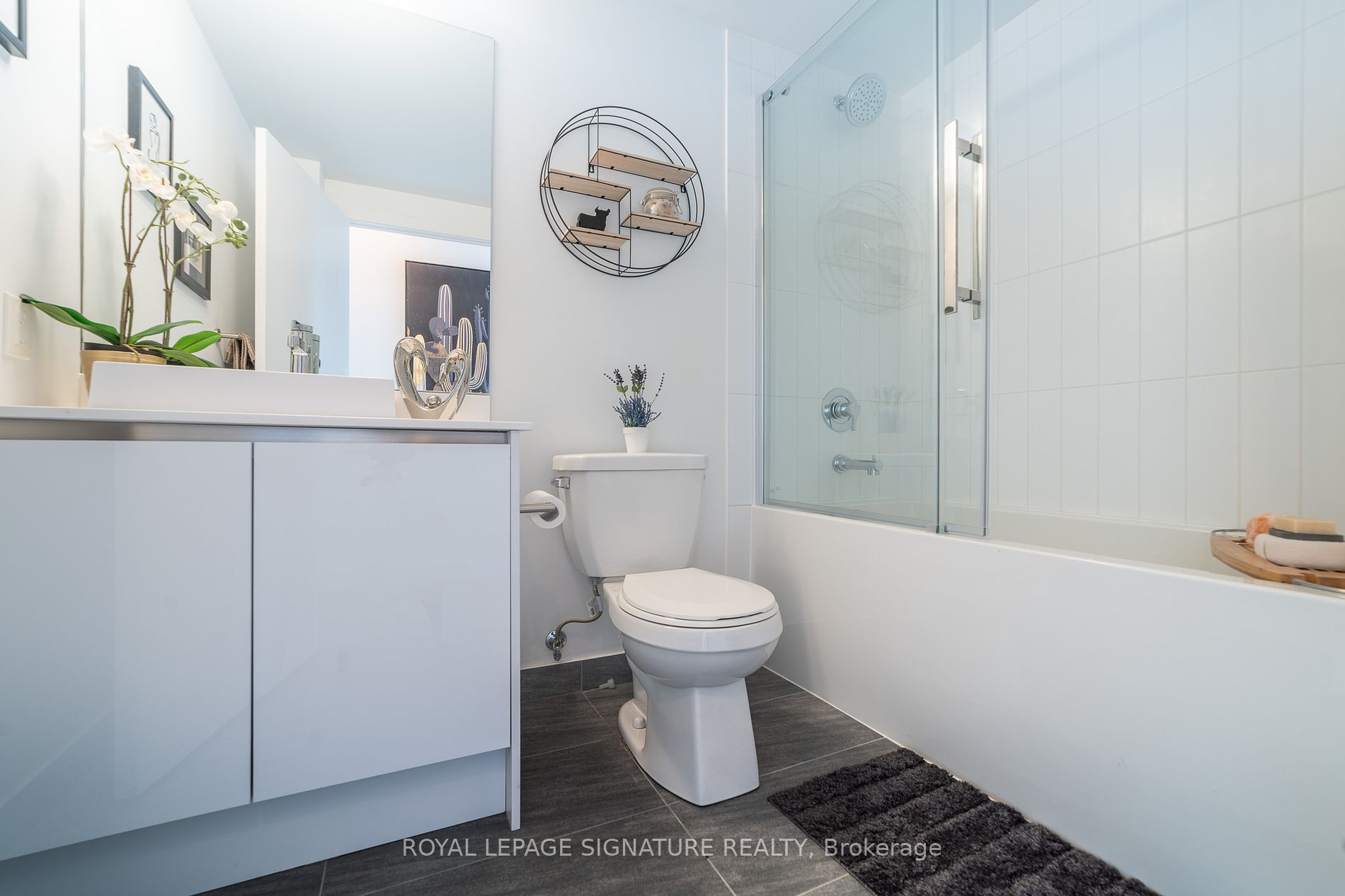 251 Manitoba St, #325