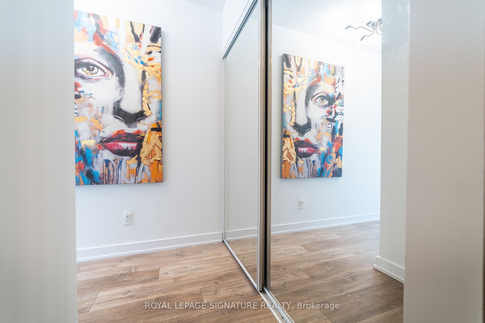 251 Manitoba St, #325