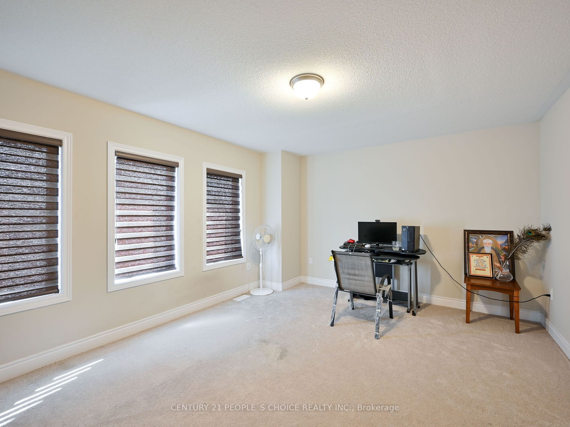 12 Junior Rd