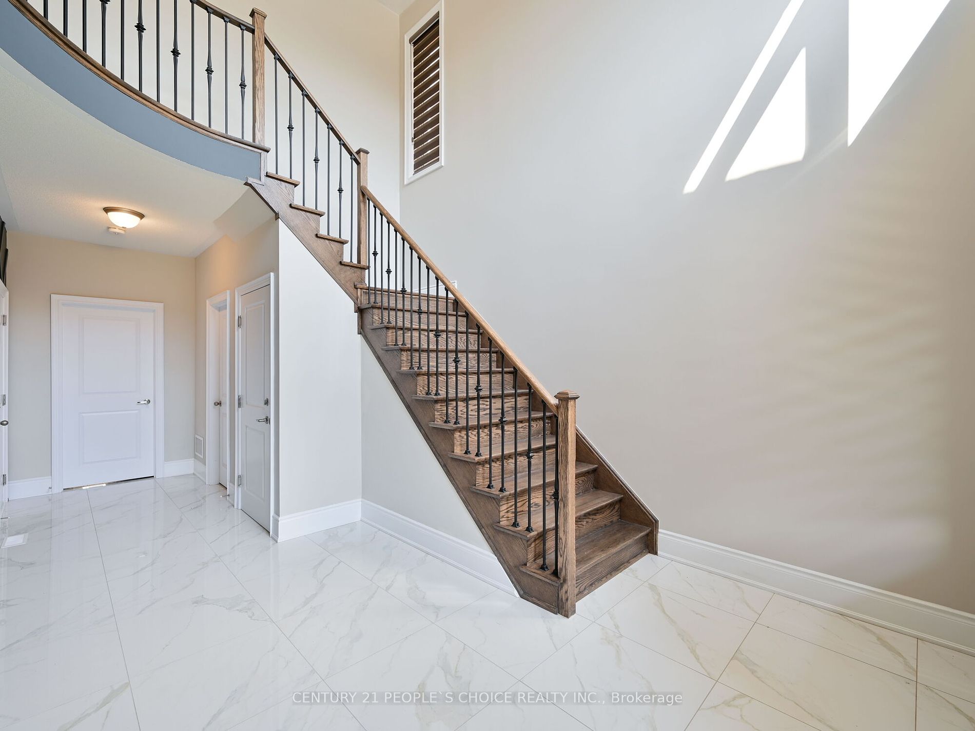 12 Junior Rd