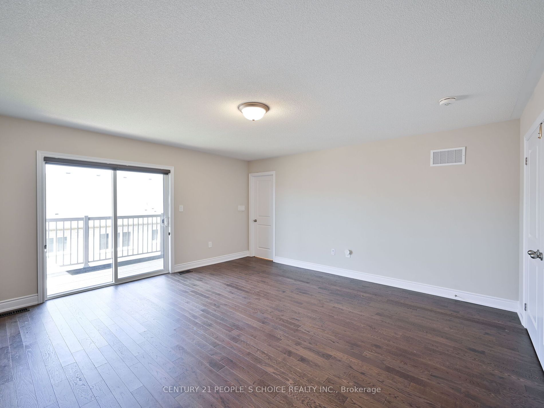 12 Junior Rd