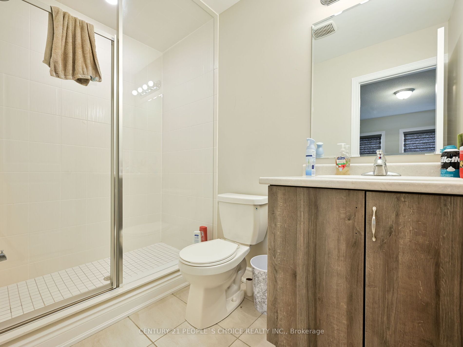 12 Junior Rd